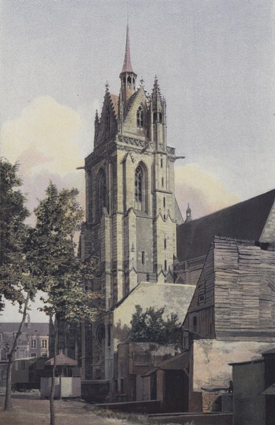 La Ferte-Bernard, Kerk N D des Marais, klokkentoren, noordwestzijde door French Photographer