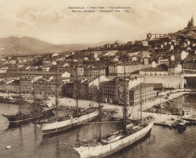 Marseille: Vieux Port, panoramisch uitzicht door French Photographer