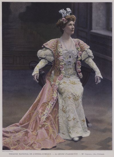 Mary Garden als Orlanda in La Reine Fiammette door French Photographer