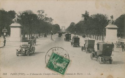Parijs - Avenue des Champs-Élysées door French Photographer