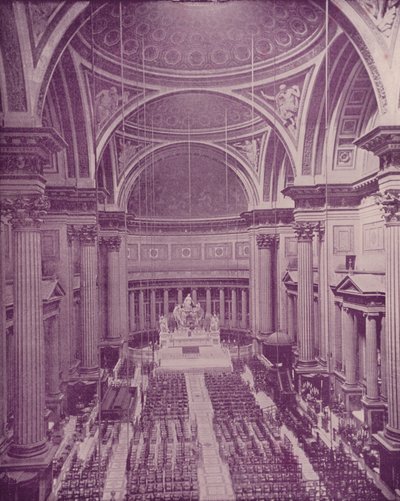 Parijs: Interieur van de Kerk van de Madeleine door French Photographer