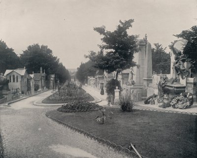 Parijs: Hoofdlaan op de Begraafplaats Père-Lachaise door French Photographer