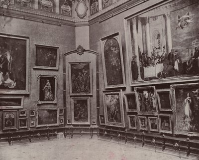 Parijs: De Salon Carré van het Louvre door French Photographer
