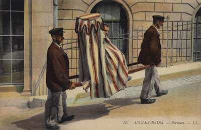 Dragers die een patiënt vervoeren in Aix-Les-Bains door French Photographer