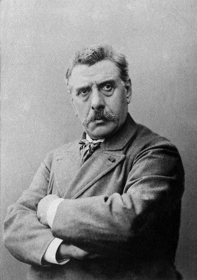 Portret van Jean Joseph Alexandre Falguiere, professor beeldhouwkunst aan de Ecole des Beaux-Arts de Paris. door French Photographer
