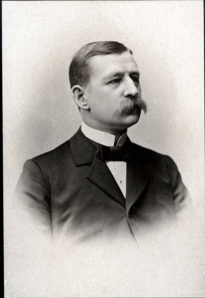 Portret van Salomon August Andree (1854-1897), Zweedse ingenieur, natuurkundige, luchtvaartpionier en poolonderzoeker door French Photographer