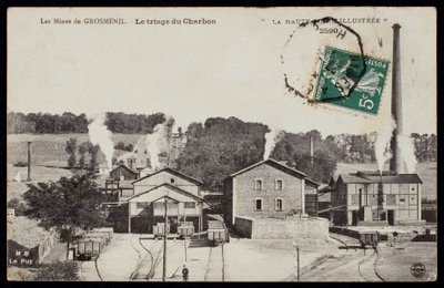 Ansichtkaart met de mijnen van Grosmenil, kolen sorteren, Haute-Loire, ca.1900 door French Photographer