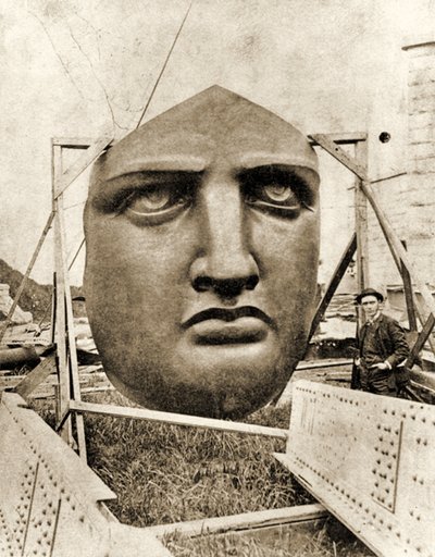 De bouw van het Vrijheidsbeeld, detail (gezicht), ca. 1876 door French Photographer