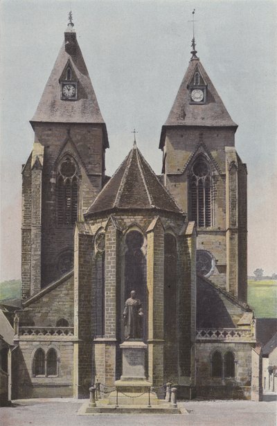 Varzy, Kerk, Apsis en klokkentorens door French Photographer