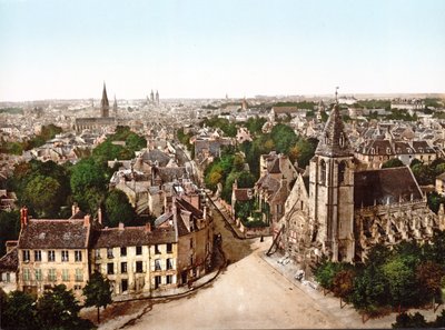 Uitzicht op Caen met de Abdij Saint Etienne op de achtergrond, 1890-1900 door French Photographer