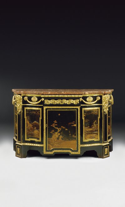 Een late Louis XV commode, ca. 1763-70 door French School