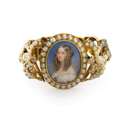 Armband met een miniatuur van Victoire, Hertogin van Nemours door French School