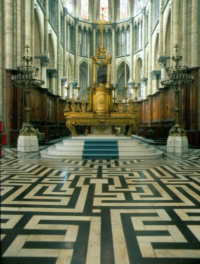 Kathedraal van Saint Omer (Noord 59): Altaar en doolhof door French School