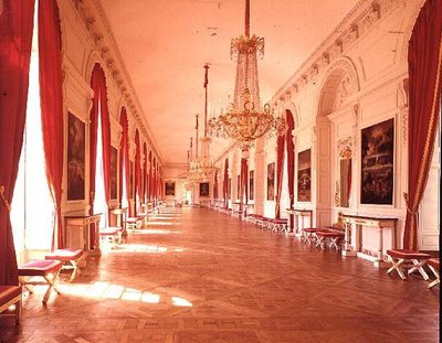 Gang van de rechtervleugel van het Grand Trianon door French School