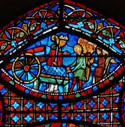 Detail (bisschop en kist) uit een raam van scènes uit het leven van St. Stephen door French School