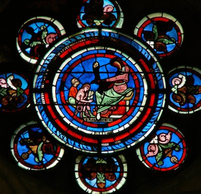 Detail (het noordelijke roosvenster) met Grammatica van de Vrije Kunsten door French School