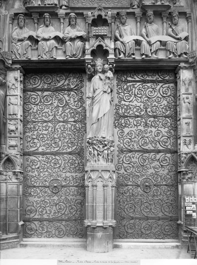 Gevel van de Notre-Dame, linker portaal, Parijs door French School