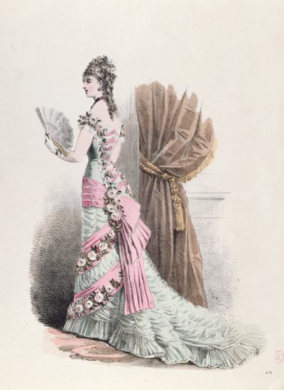 Modeplaat van een vrouw in avondjurk en met een waaier, 1877 door French School