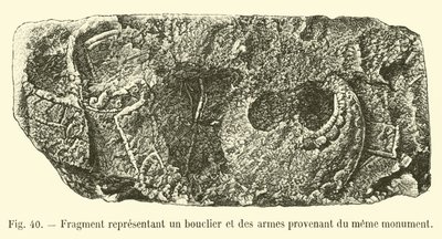 Fragment dat een schild en wapens voorstelt, afkomstig van hetzelfde monument door French School