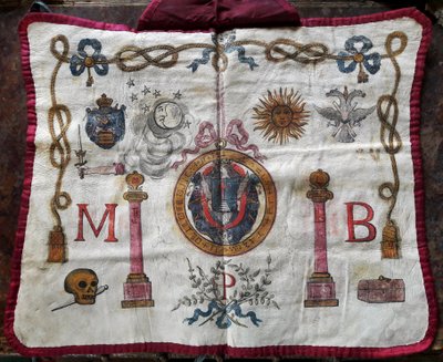 Vrijmetselarij: schort van leer van meester met symbolen en emblemen van vrijmetselaars door French School