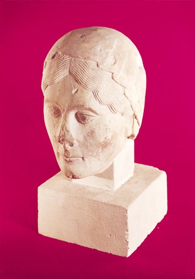 Hoofd van een vrouw, uit de kathedraal van Cambrai door French School