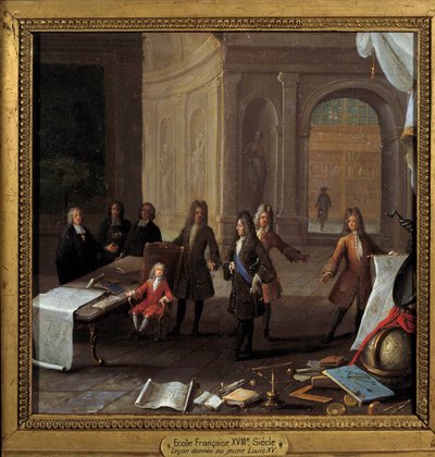 Koning Lodewijk XV als kind krijgt een les in aanwezigheid van kardinaal Fleury en regent Filips II, hertog van Orléans door French School