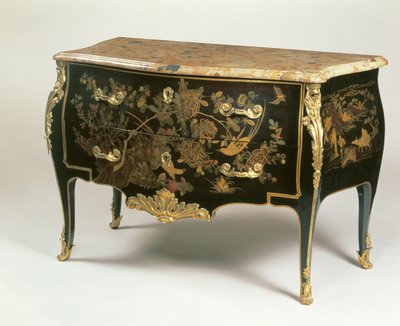 Louis XV Commode in de stijl van Macret door French School