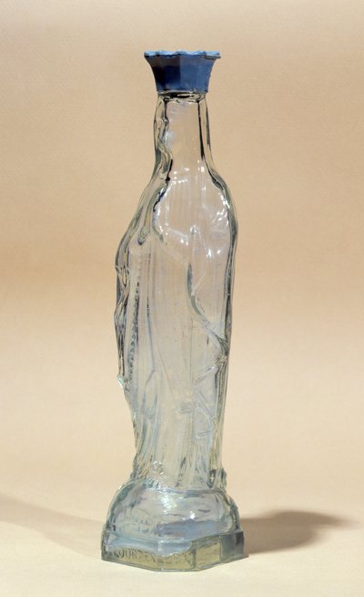 Lourdes water in een fles in de vorm van de Maagd Maria door French School