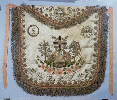Vrijmetselaars schort met verschillende symbolen (geborduurde zijde) door French School