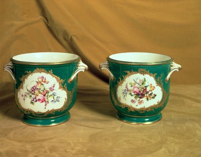 Paar Sevres ijskokers, uit de Frederick V Service, 1758 (zacht-pasta porselein) door French School