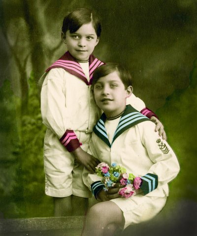Portret van twee jongens ca. 1898 door French School