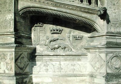 Reliëf van de Grote Trap met het Wapen van François I (1494-1547) met een Salamander door French School