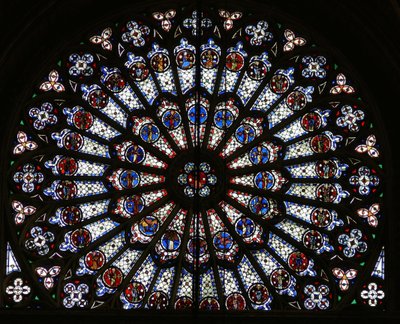 Roosvenster met Christus omringd door de twaalf apostelen en evangelistensymbolen door French School