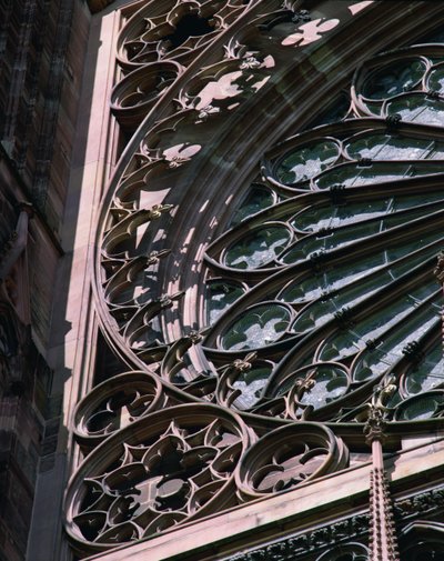 Roosvenster (detail) door French School