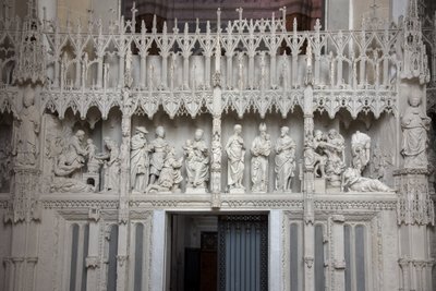 Scènes van het koor van de kathedraal van Chartres door French School