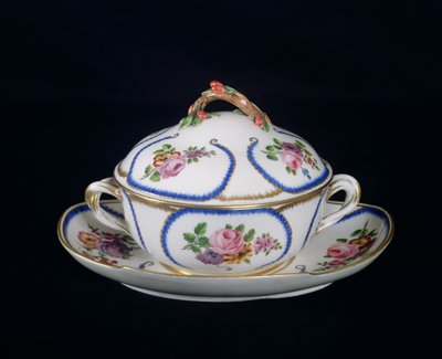 Sevres kom en bord, 1764 door French School