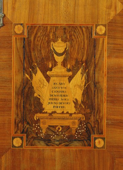 Buffet met marqueterie ontwerp van emblemen en motto