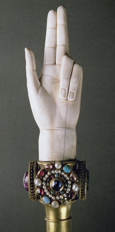 De Hand van Gerechtigheid, uit de Schatkamer van St. Denis door French School