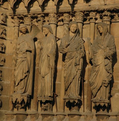 De Visitatie, vier jambfiguren van de Westgevel van de Kathedraal, c.1230-40 door French School
