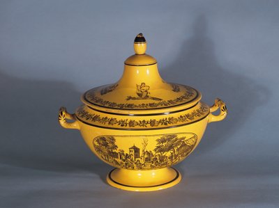 Terrine met zwart printontwerp, c.1820 door French School
