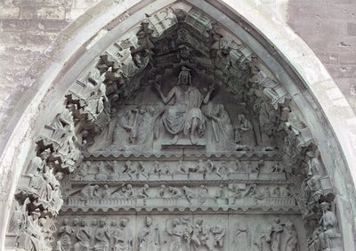 Tympanon van het linkerportaal van het noordtransept met het Laatste Oordeel, 1225-40 door French School