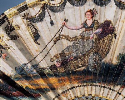 Venus op haar wagen, detail van avondwaaier met geschilderd zijden blad en geborduurd met pailletten en bladgoud door French School
