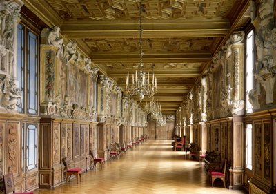 Zicht op de Galerie François I, 1528-40 door French School
