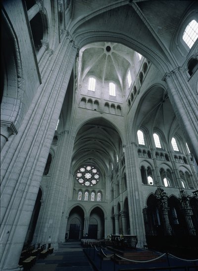 Uitzicht op de kruistoren richting het zuidwesten, voltooid ca. 1230 door French School