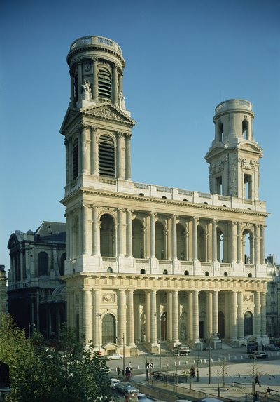 Uitzicht op de gevel van de kerk van Saint-Sulpice, gebouwd tussen 1646-1780 door French School