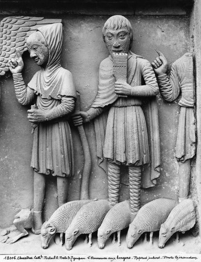 Westportaal, Zuiddeur, timpaan met de Madonna en Kind op de Troon, Aankondiging aan de Herders, c.1145-50 (detail) door French School