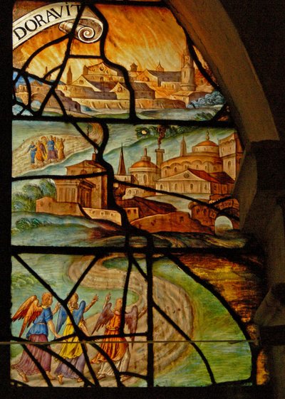 Raam in het Charnier (w.13) met twee scènes: Het varken doden: Abraham wordt bezocht door 3 engelen door French School