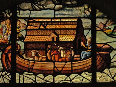 Raam in het Charnier (w.3) met een detail van de Ark van Noach door French School