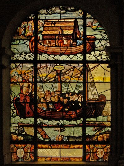 Raam in het Charnier (w.3) met het verhaal van de Ark van Noach en de Kerk met Christus en de gelovigen door French School