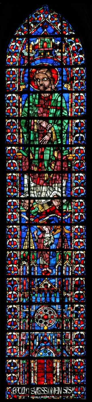 Raam w102 met St. Andreas en kerk van Soissons door French School
